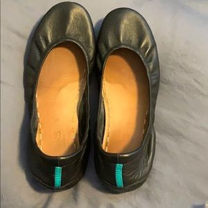 Black Classic Tieks